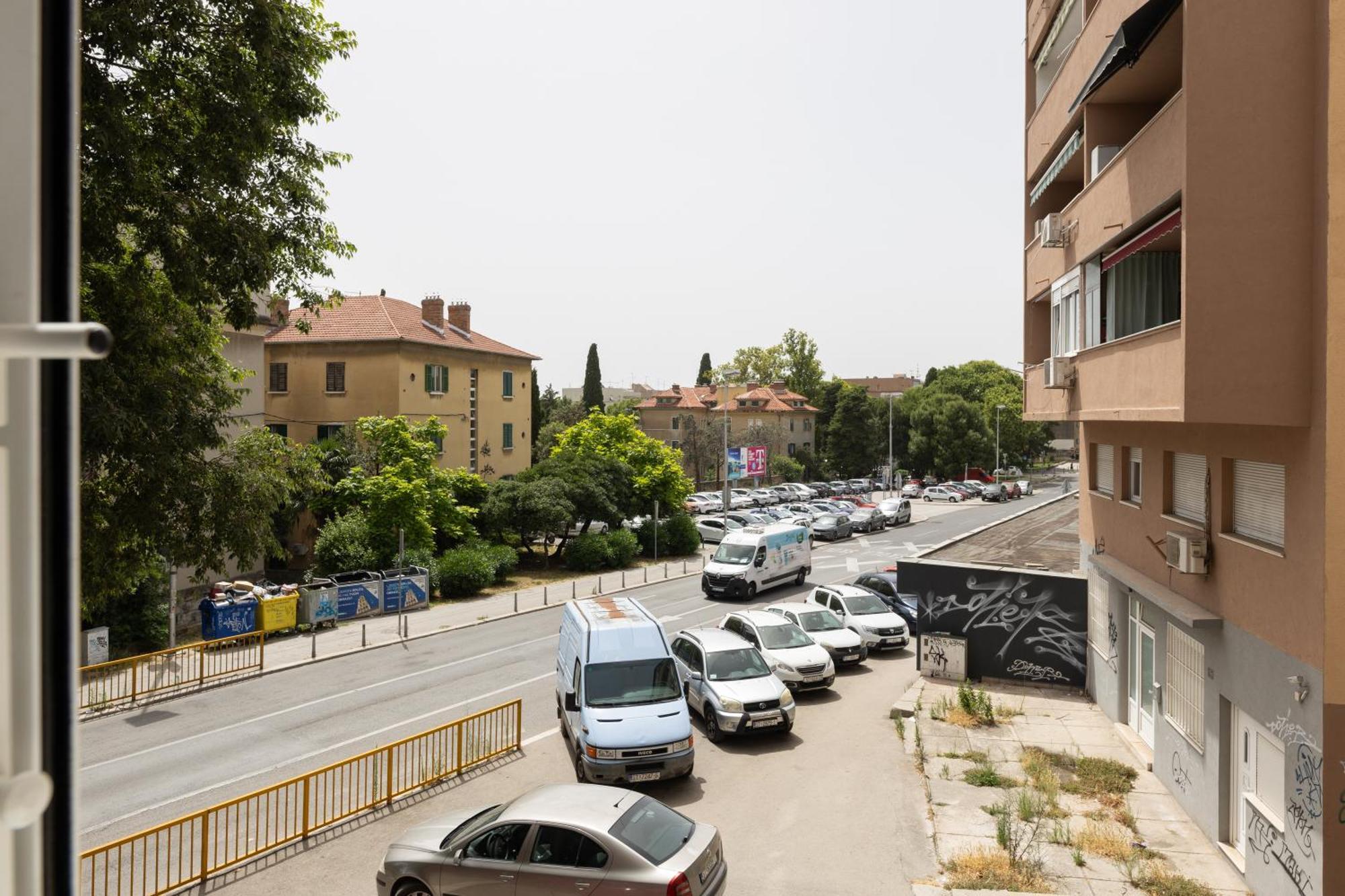 Apartment Central To Beach & Old Town Сплит Екстериор снимка