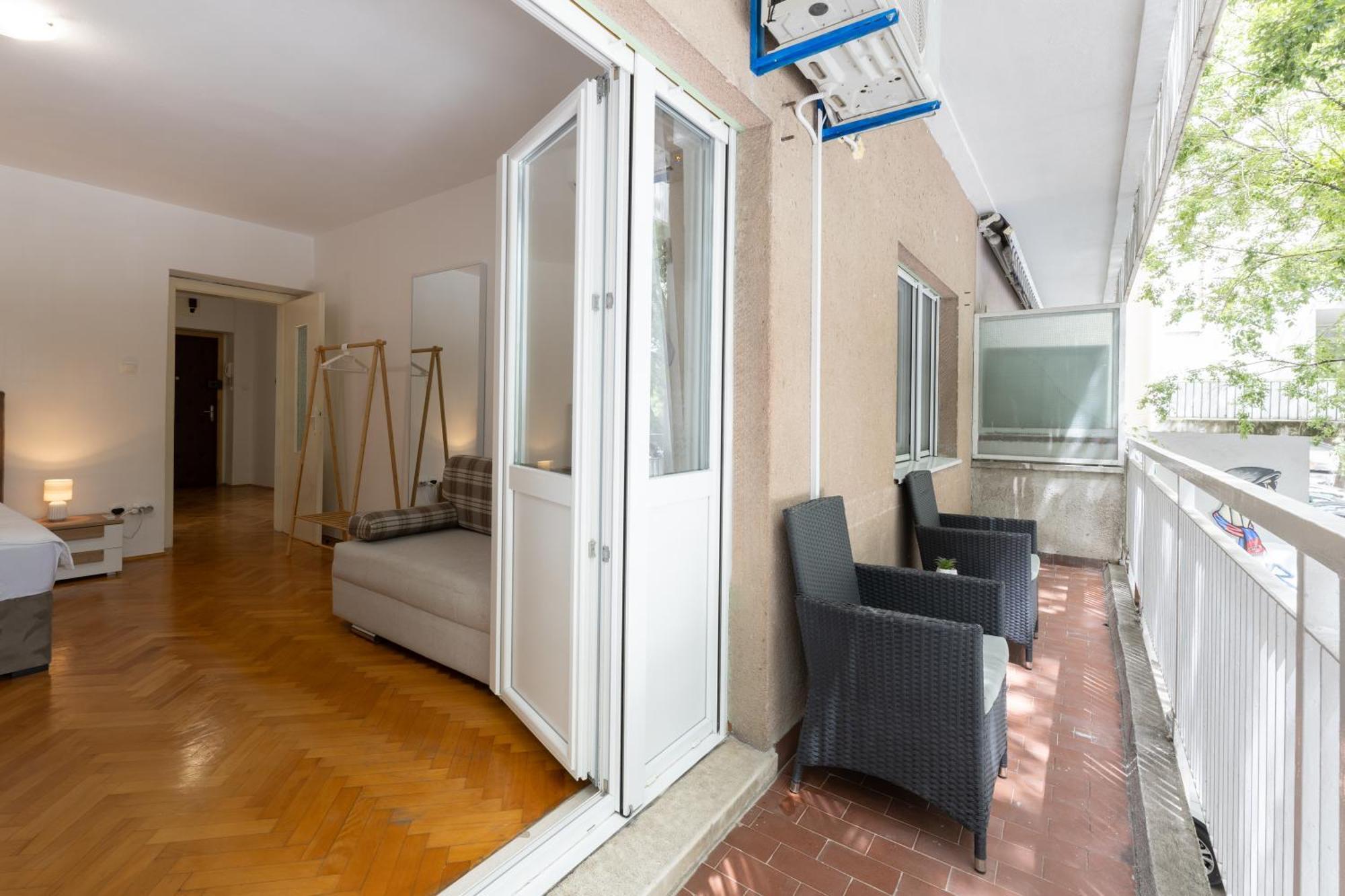 Apartment Central To Beach & Old Town Сплит Екстериор снимка